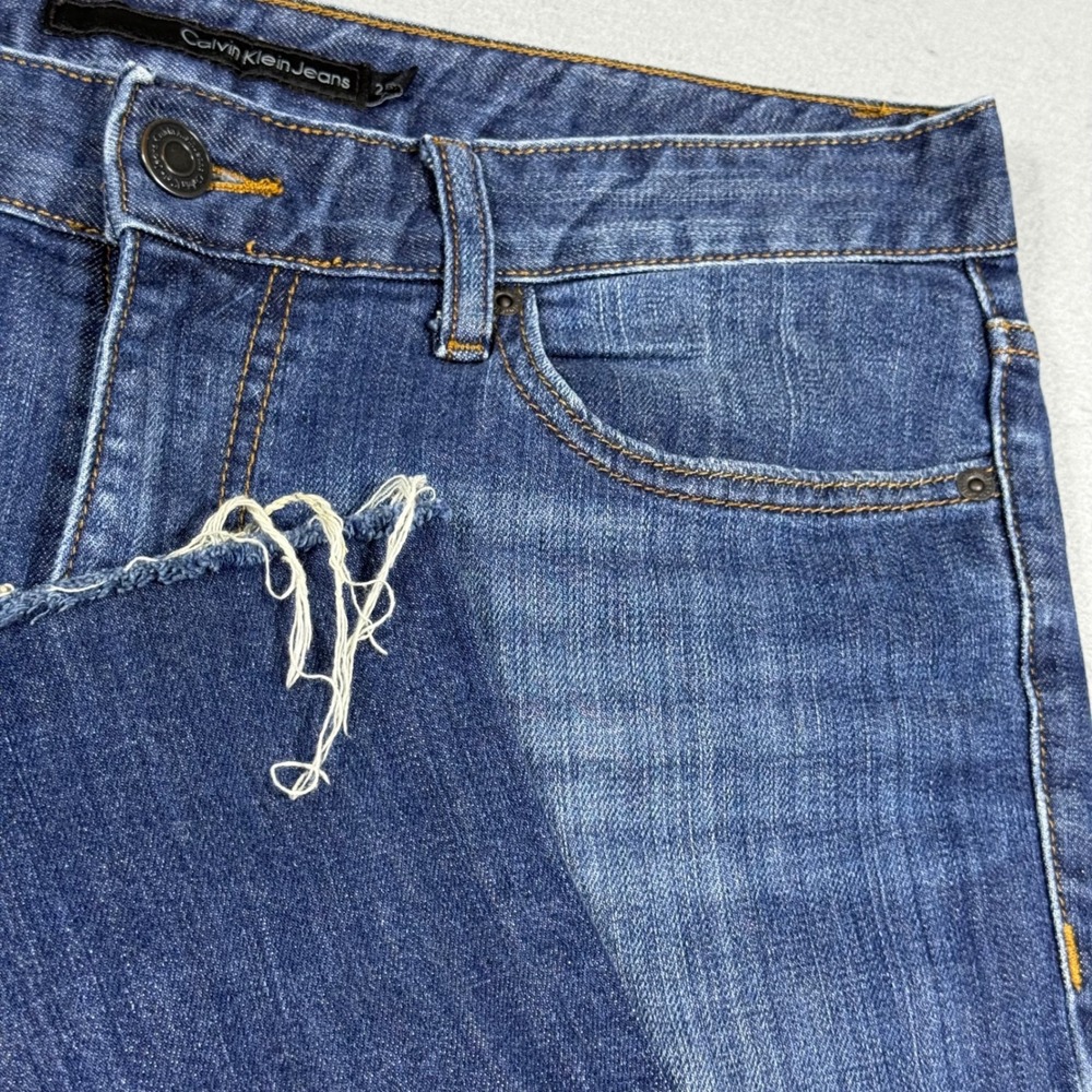 Calvin Klein Jeans Womens 28 Boyfriend Medium Wash Frayed Raw Hem Denim Blue